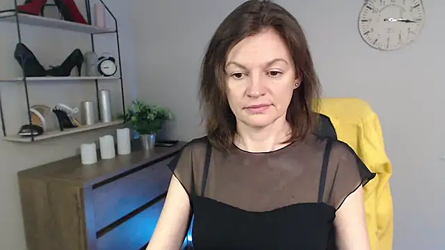 Snapshot of VivianWILD chatting on March 4, 2025, 6:47 am VivianWILD online show from March 4, 2025, 6:47 am