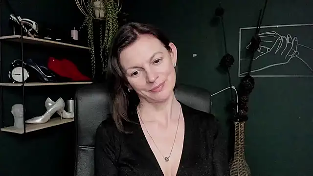 Snapshot of VivianWILD chatting on March 14, 2025, 4:30 pm VivianWILD online show from March 14, 2025, 4:30 pm