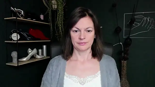 Snapshot of VivianWILD chatting on March 15, 2025, 6:36 am VivianWILD online show from March 15, 2025, 6:36 am