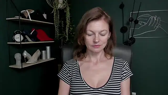 Snapshot of VivianWILD chatting on September 11, 2025, 7:19 am VivianWILD online show from September 11, 2025, 7:19 am