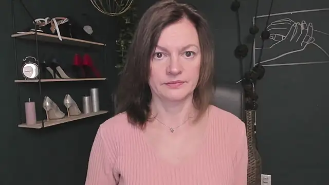 Snapshot of VivianWILD chatting on October 15, 2025, 6:02 am VivianWILD online show from October 15, 2025, 6:02 am