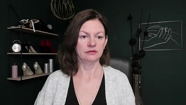 Snapshot of VivianWILD chatting on October 20, 2025, 6:03 am VivianWILD online show from October 20, 2025, 6:03 am