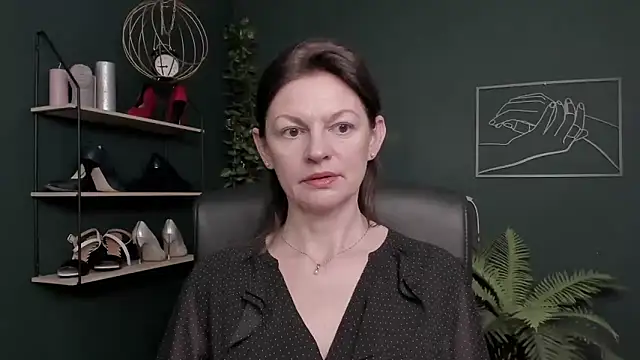 Snapshot of VivianWILD chatting on November 13, 2025, 7:40 am VivianWILD online show from November 13, 2025, 7:40 am