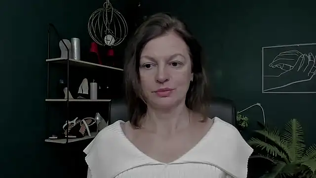 Snapshot of VivianWILD chatting on December 5, 2025, 6:55 am VivianWILD online show from December 5, 2025, 6:55 am