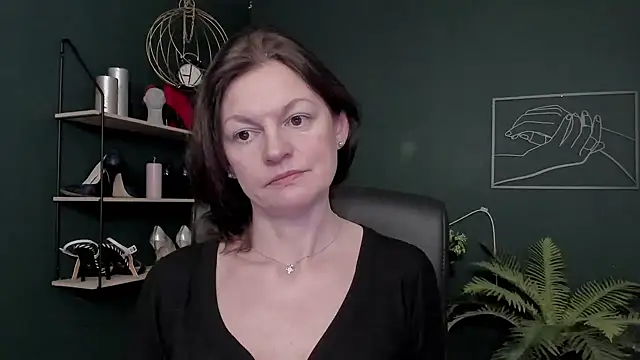 Snapshot of VivianWILD chatting on January 13, 2026, 7:24 am VivianWILD online show from January 13, 2026, 7:24 am