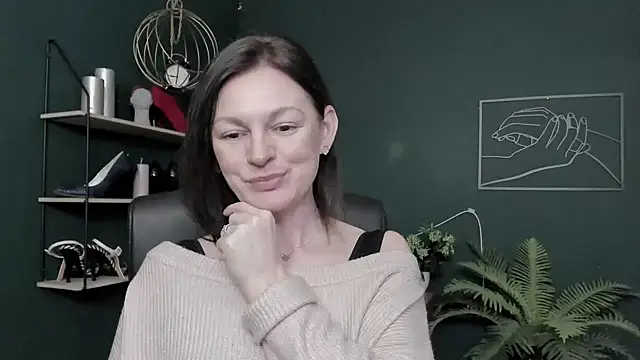 Snapshot of VivianWILD chatting on February 6, 2026, 6:51 am VivianWILD online show from February 6, 2026, 6:51 am