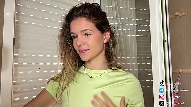 lucie mehott online show from September 9, 2025, 7:19 am