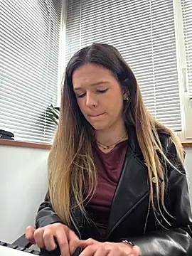 lucie mehott online show from March 16, 2026, 9:13 am