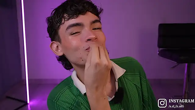 Angelo 018 online show from February 28, 2026, 4:13 am