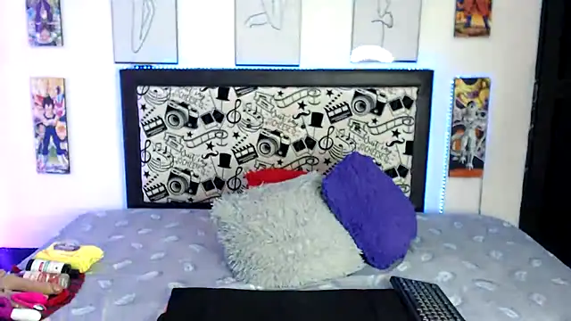 Rihana14 online show from November 12, 2025, 7:24 pm