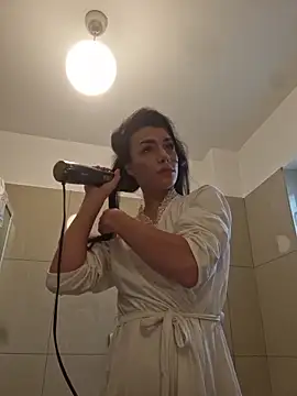 Snapshot of JolieLizz chatting on October 12, 2025, 2:16 pm JolieLizz online show from October 12, 2025, 2:16 pm