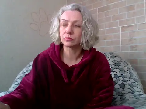 Lorie Carrie online show from February 12, 2026, 12:22 pm