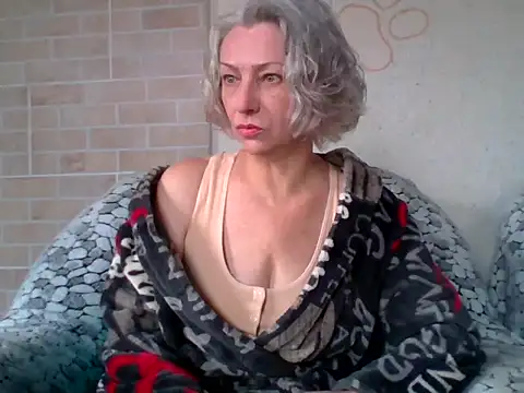 Lorie Carrie online show from April 12, 2026, 9:36 am