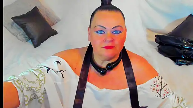 MilanaBiegert online show from January 2, 2025, 3:40 pm