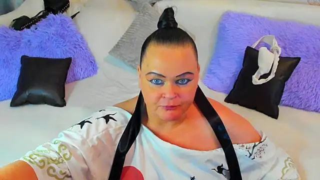 MilanaBiegert online show from January 30, 2025, 8:31 pm