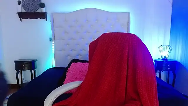 elena detroya online show from January 8, 2025, 12:05 pm