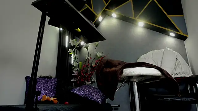 almma shy online show from February 7, 2025, 9:15 pm