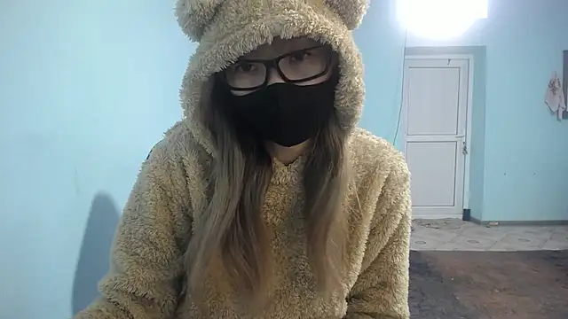 elllaaxx online show from February 21, 2025, 4:29 am