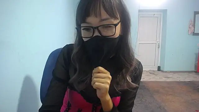 elllaaxx online show from September 9, 2025, 4:01 am