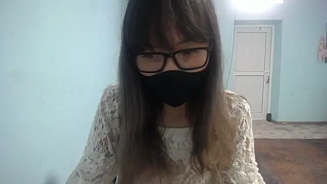 elllaaxx online show from October 6, 2025, 4:10 am