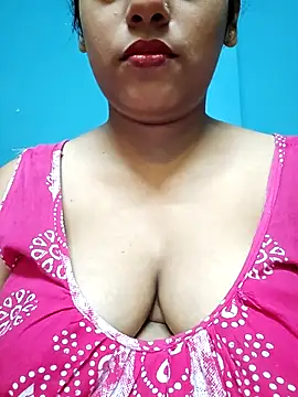 Snapshot of sexyindi_couple chatting on November 9, 2025, 1:20 pm sexyindi couple online show from November 9, 2025, 1:20 pm