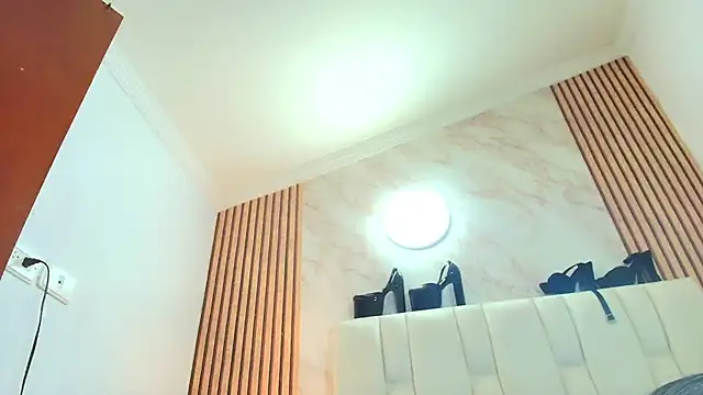 Naughty Kittenm online show from October 24, 2025, 11:39 am