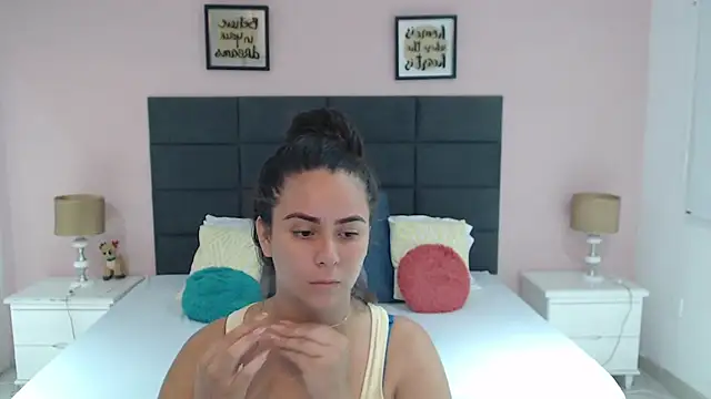 Snapshot of MadisonJenner chatting on January 15, 2025, 11:10 am MadisonJenner online show from January 15, 2025, 11:10 am