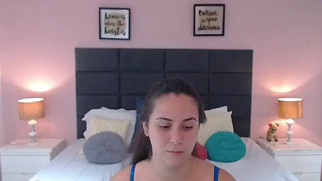 Snapshot of MadisonJenner chatting on January 29, 2025, 5:35 pm MadisonJenner online show from January 29, 2025, 5:35 pm