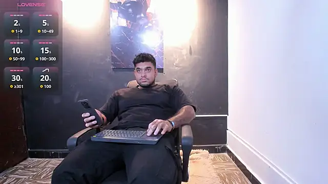 Big furry bear13 online show from February 9, 2026, 10:58 pm