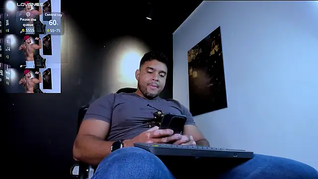 Big furry bear13 online show from April 9, 2026, 6:19 am