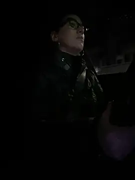 Snapshot of HotXMom chatting on January 11, 2025, 4:16 am HotXMom online show from January 11, 2025, 4:16 am