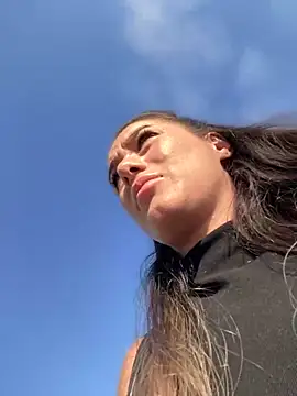 Snapshot of HotXMom chatting on September 10, 2025, 6:02 am HotXMom online show from September 10, 2025, 6:02 am