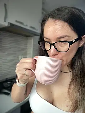 HotXMom online show from May 12, 2026, 6:32 am