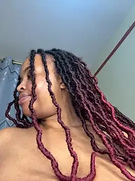 Linahlove online show from November 21, 2025, 4:49 pm