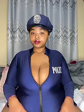 Linahlove online show from February 25, 2026, 10:08 pm