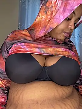 Snapshot of Linahlove chatting on June 3, 2026, 10:29 am Linahlove online show from June 3, 2026, 10:29 am