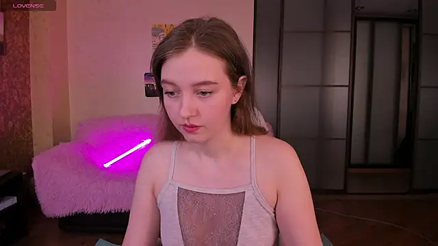 Snapshot of Ksuhesa chatting on March 8, 2026, 8:07 am Ksuhesa online show from March 8, 2026, 8:07 am