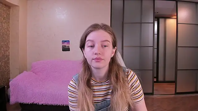 Snapshot of Ksuhesa chatting on March 28, 2026, 1:05 am Ksuhesa online show from March 28, 2026, 1:05 am