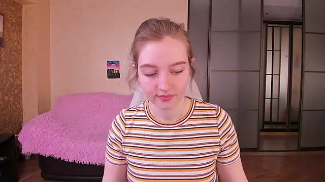 Snapshot of Ksuhesa chatting on April 4, 2026, 1:04 am Ksuhesa online show from April 4, 2026, 1:04 am