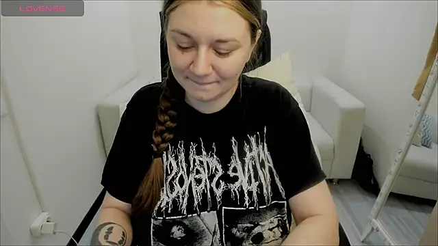 AlisaBacker online show from January 4, 2025, 1:42 am