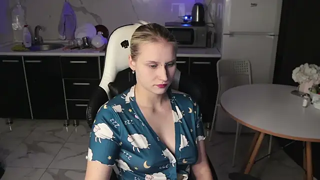 MertyXX online show from April 4, 2026, 9:12 pm