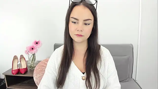 KendalNew online show from October 8, 2025, 4:04 pm