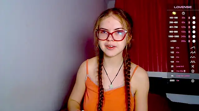 Snapshot of Sarah_HS chatting on January 16, 2025, 1:14 pm Sarah HS online show from January 16, 2025, 1:14 pm