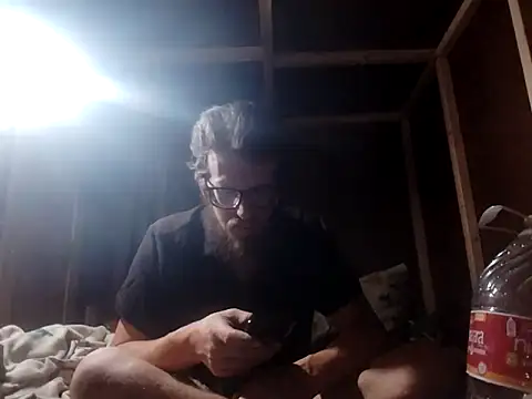hothippie420 online show from May 15, 2026, 11:34 pm