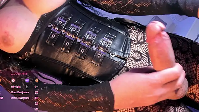 Summer walkerr online show from March 14, 2026, 12:54 pm