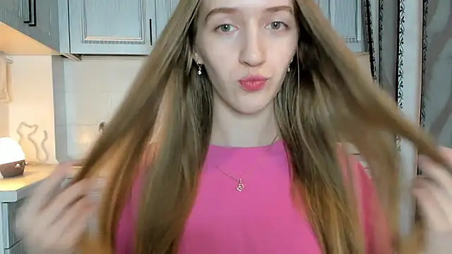 Snapshot of leslie_my_lovee chatting on October 24, 2025, 8:38 pm leslie my lovee online show from October 24, 2025, 8:38 pm