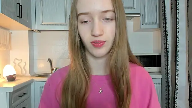 Snapshot of leslie_my_lovee chatting on October 25, 2025, 2:35 pm leslie my lovee online show from October 25, 2025, 2:35 pm