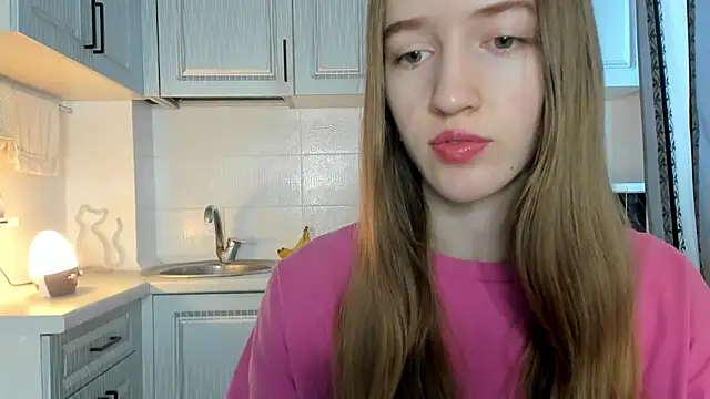 Snapshot of leslie_my_lovee chatting on November 30, 2025, 8:40 am leslie my lovee online show from November 30, 2025, 8:40 am