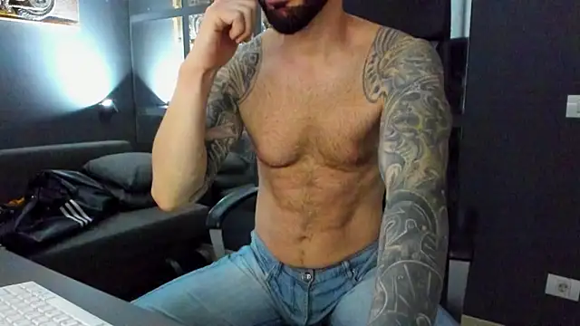 AronGrant online show from April 2, 2026, 9:18 am