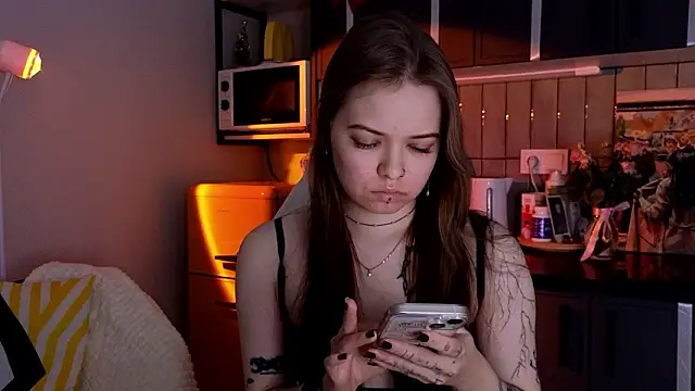 doll lol  online show from February 26, 2026, 5:23 pm